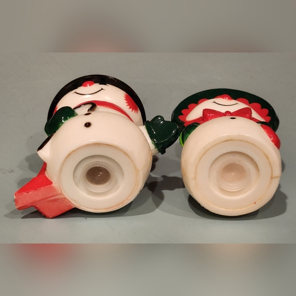 Vintage Hallmark Mr and Mrs Snowman Couple Salt and Pepper Shakers 1980s - Picture 4 of 8